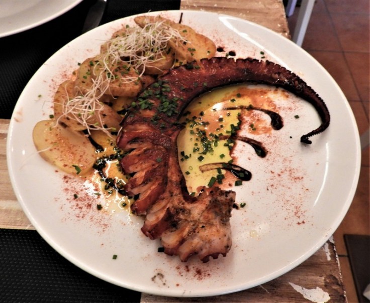 Spanish restaurant (Juanillo Madriguera) in Granada