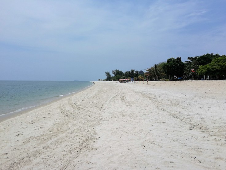 Tanjung Rhu beach - lower