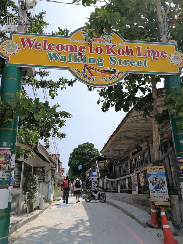Koh Lipe main street