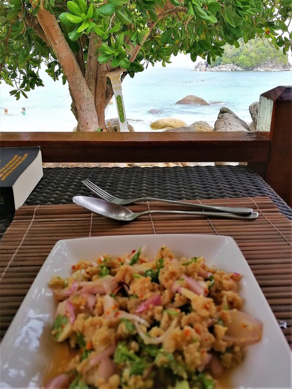 Koh Lipe Ten Moons resort thai restaurants