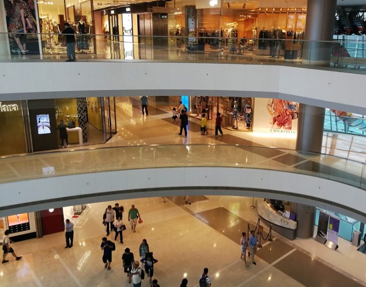 Hong Kong - Luxurious shopping mall