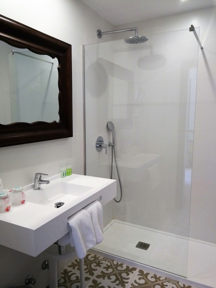 Bathroom of Hotel Born